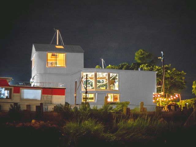  4 BR,  1.00 BTH  Other style home in Arverne