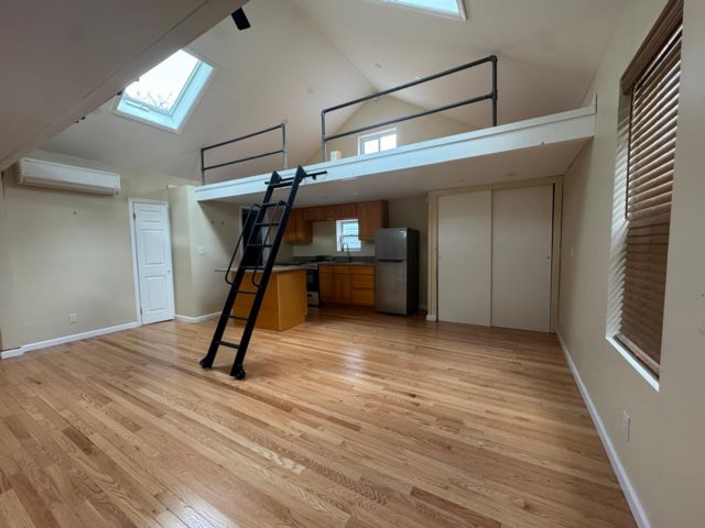 Studio,  1.00 BTH &nbsp;Apartment style home in Rockaway Park