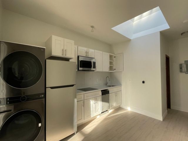  1 BR,  1.00 BTH &nbsp;Apartment style home in Rockaway Beach