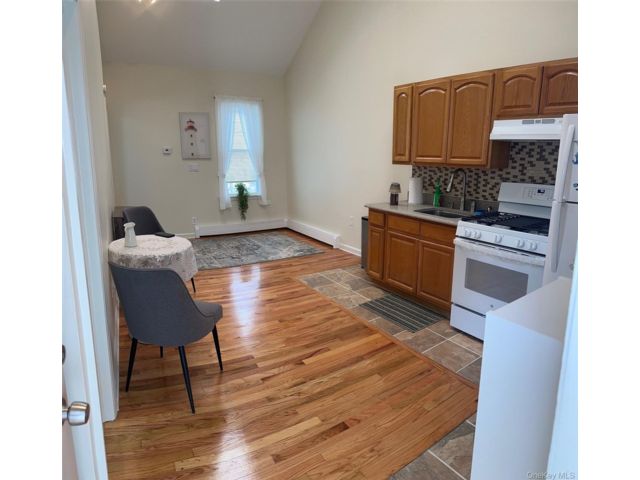  2 BR,  1.00 BTH &nbsp;Cottage style home in Rockaway Beach